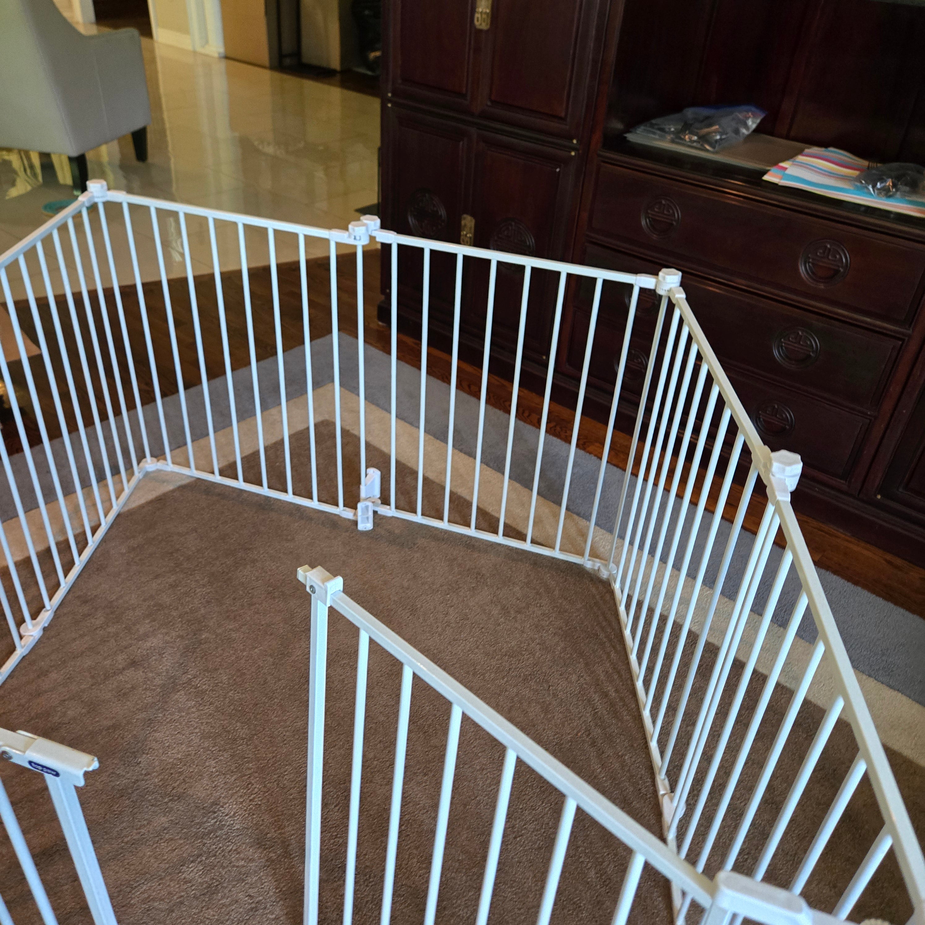 White Metal Adjustable Safety Gate / Pet Playpen Set