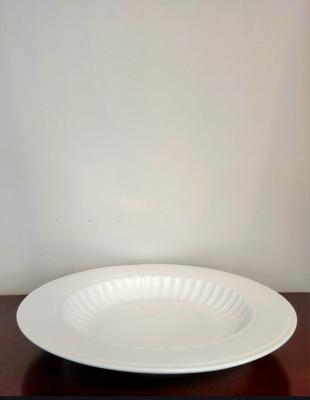 Ceramic centerpiece fruit bowl