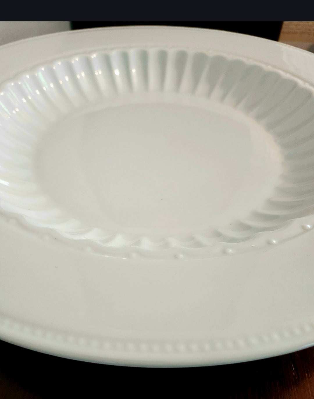 Ceramic centerpiece fruit bowl