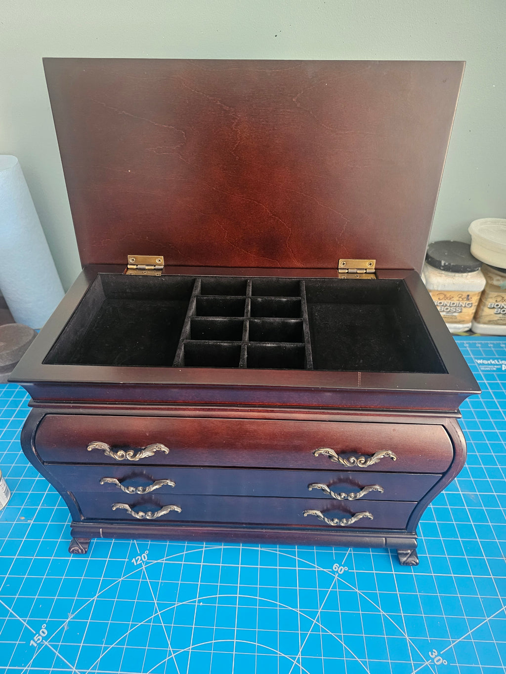 Primadonna Bombe Jewelry Chest