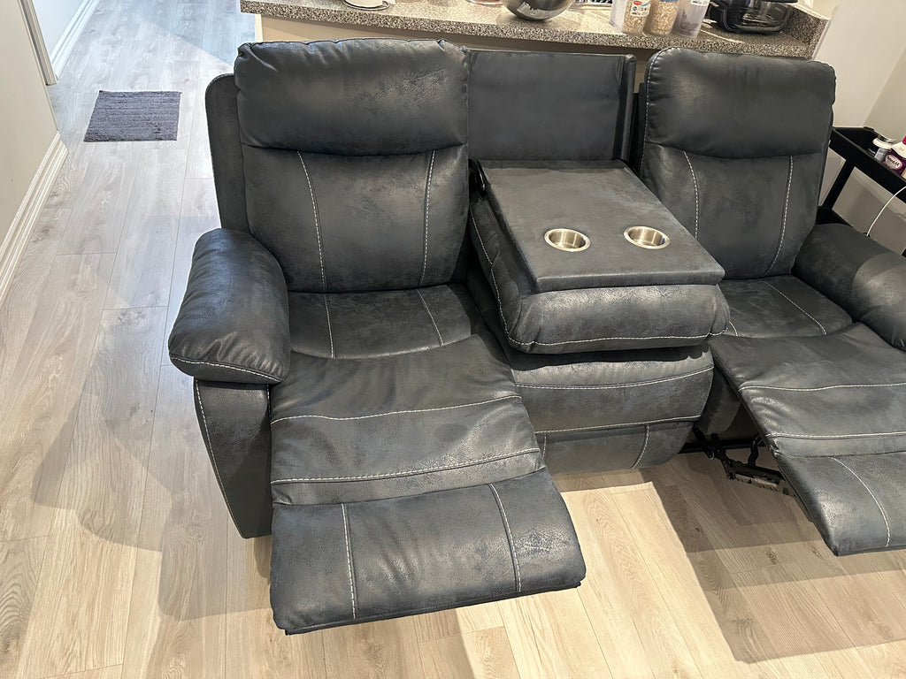 Reclining sofa with center console and 2 Cup holders