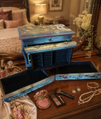 Primadonna Bombe Jewelry Chest
