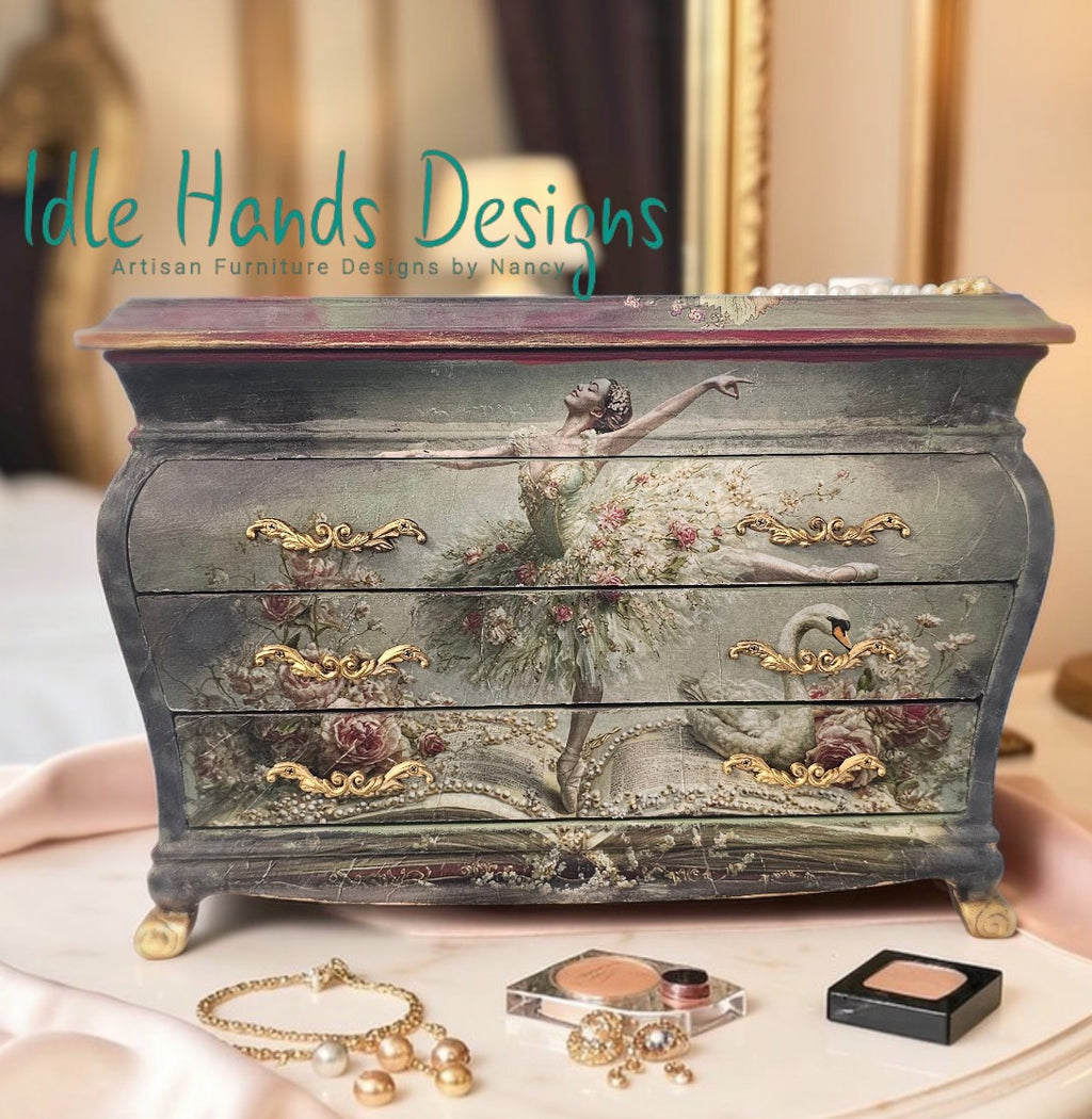 Primadonna Bombe Jewelry Chest