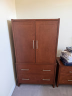 3-Piece Mahogany Bedroom Set – Dresser & 2 Night Tables