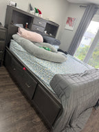 Queen bed