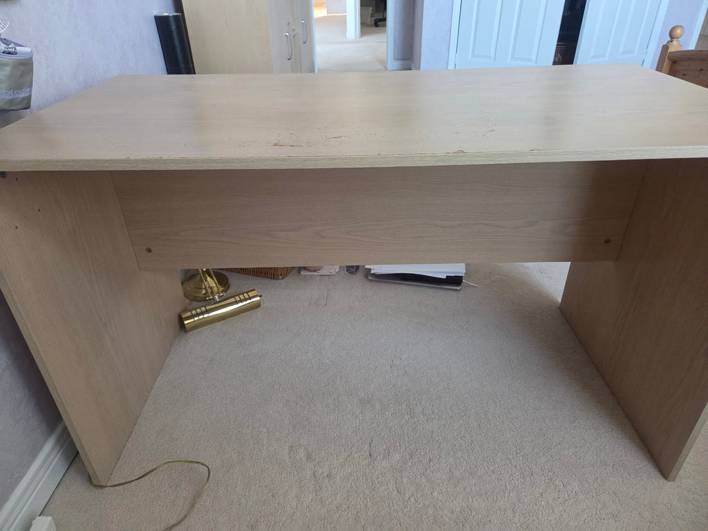 Light Wood Home Office Desk – Simple & Sturdy