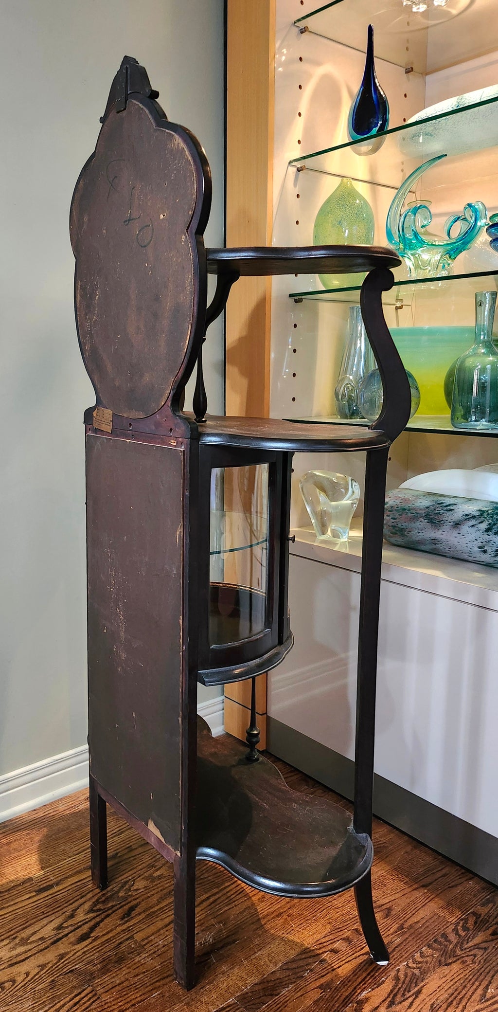 Mahogany Victorian curio étagère