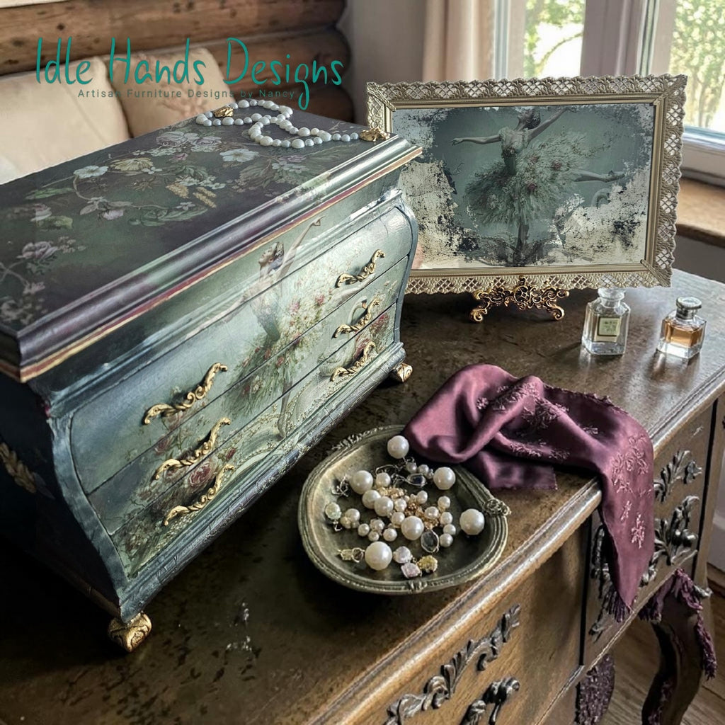 Primadonna Bombe Jewelry Chest