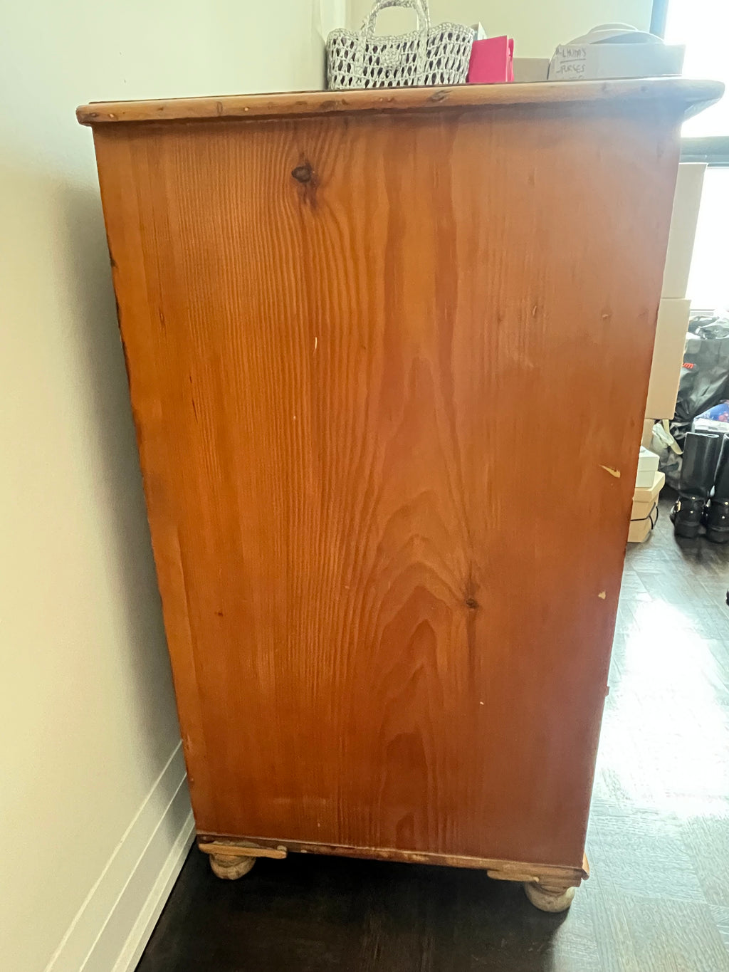 Vintage Pine 5-Drawer Dresser with Mirror