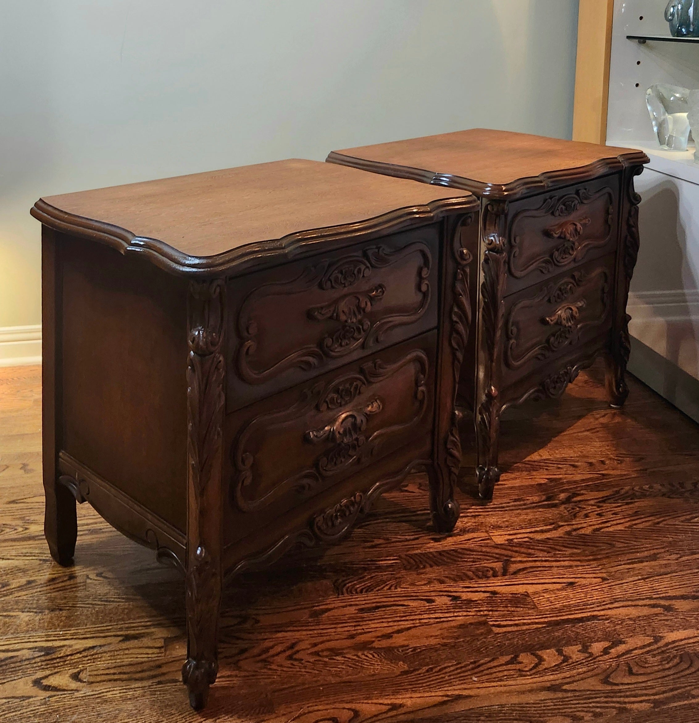 Ornate carved mahogany French Provincial nightstands (X2)