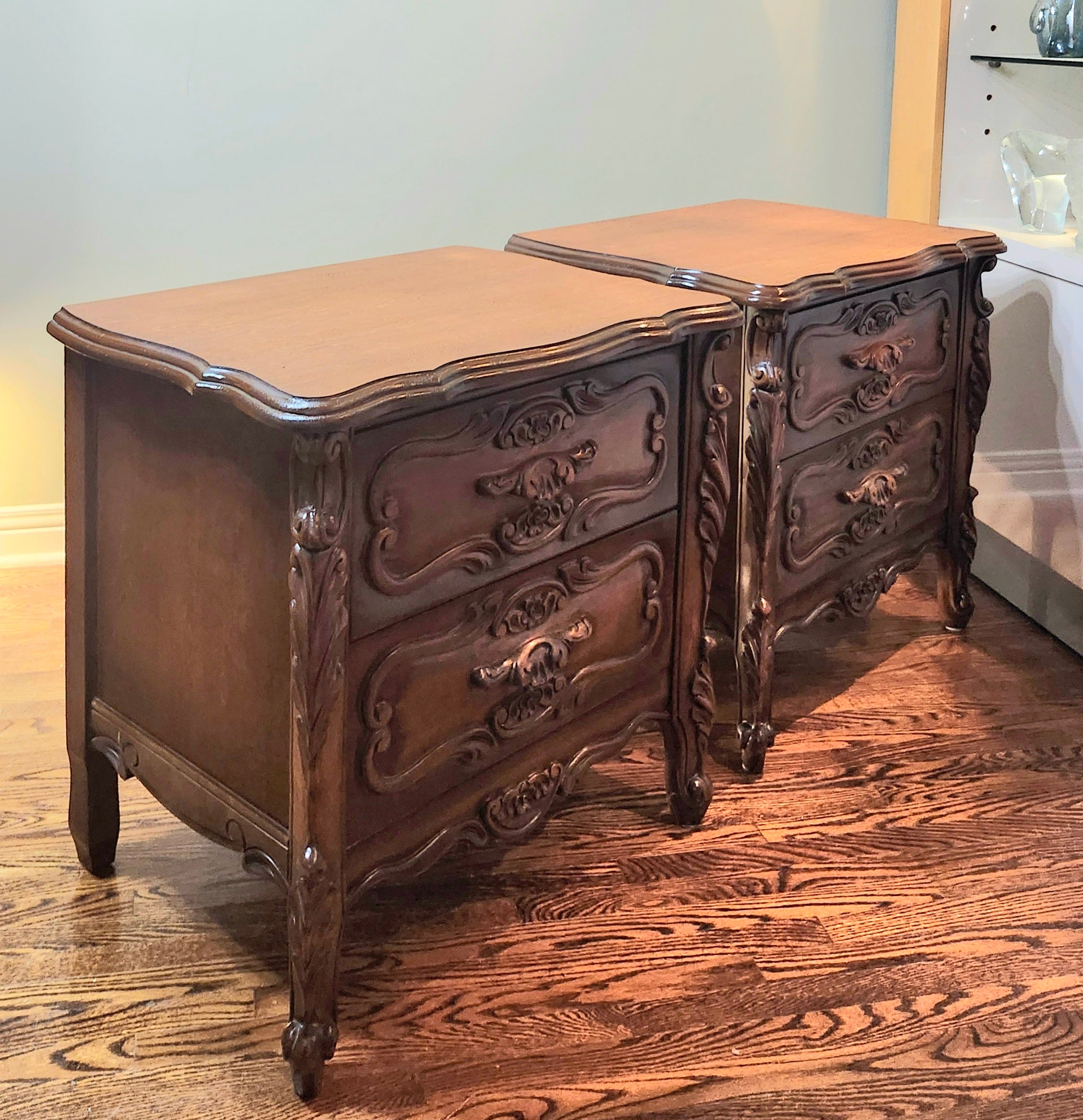Ornate carved mahogany French Provincial nightstands (X2)