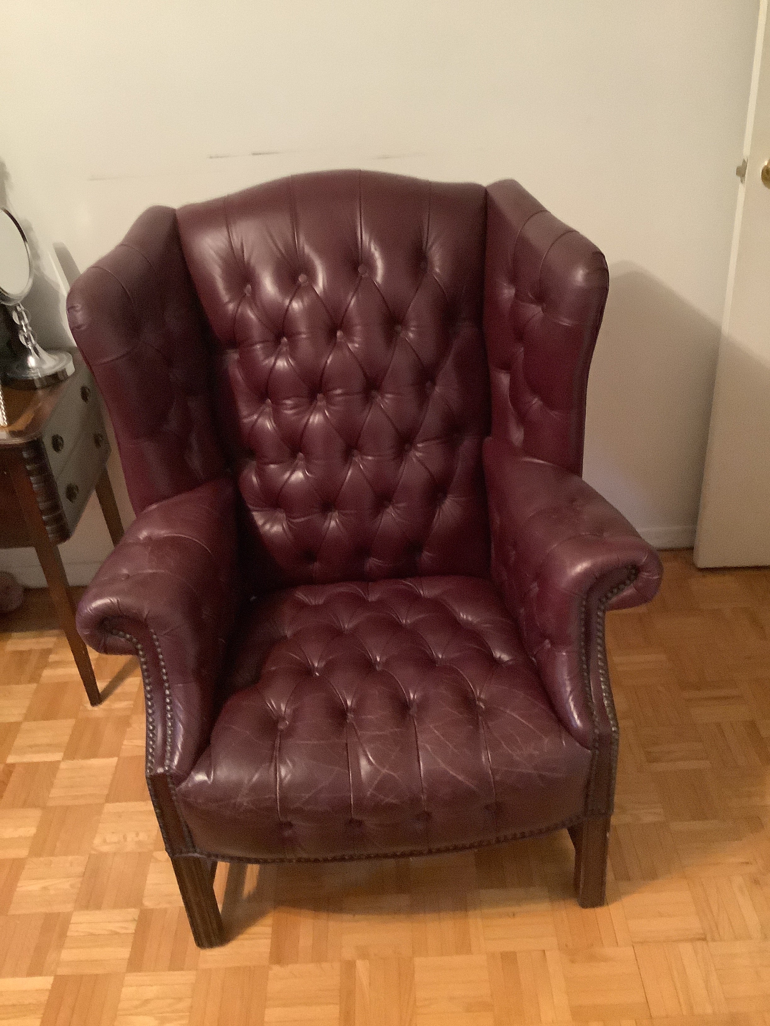 Vintage-classic wing back leather button tuft arm chair