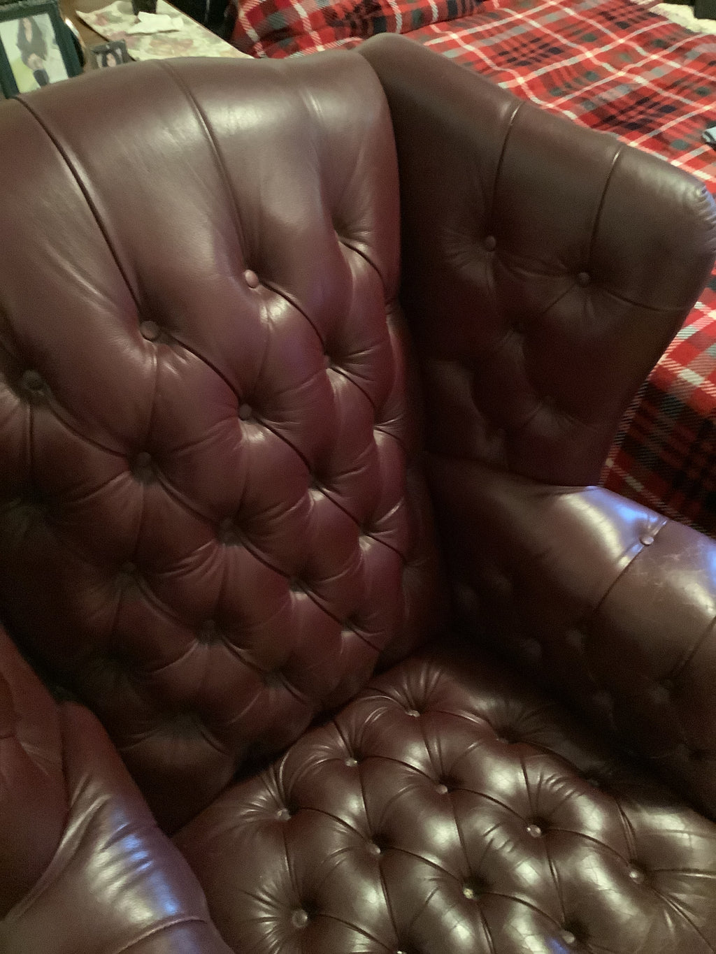 Vintage-classic wing back leather button tuft arm chair