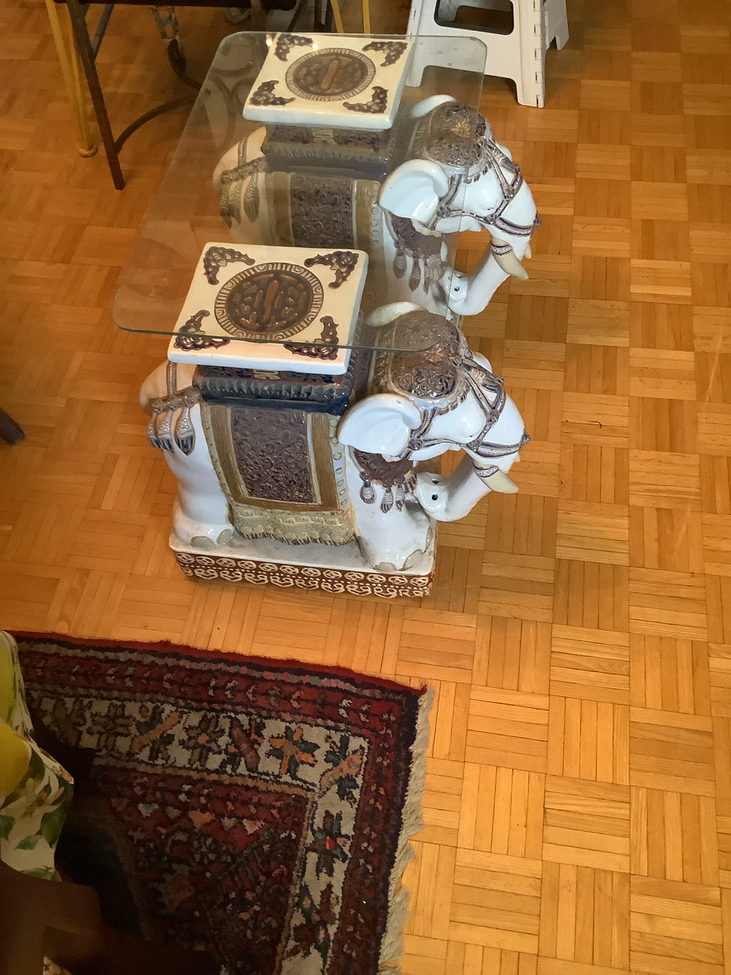 Pair of vintage ceramic elephants can be used as end tables