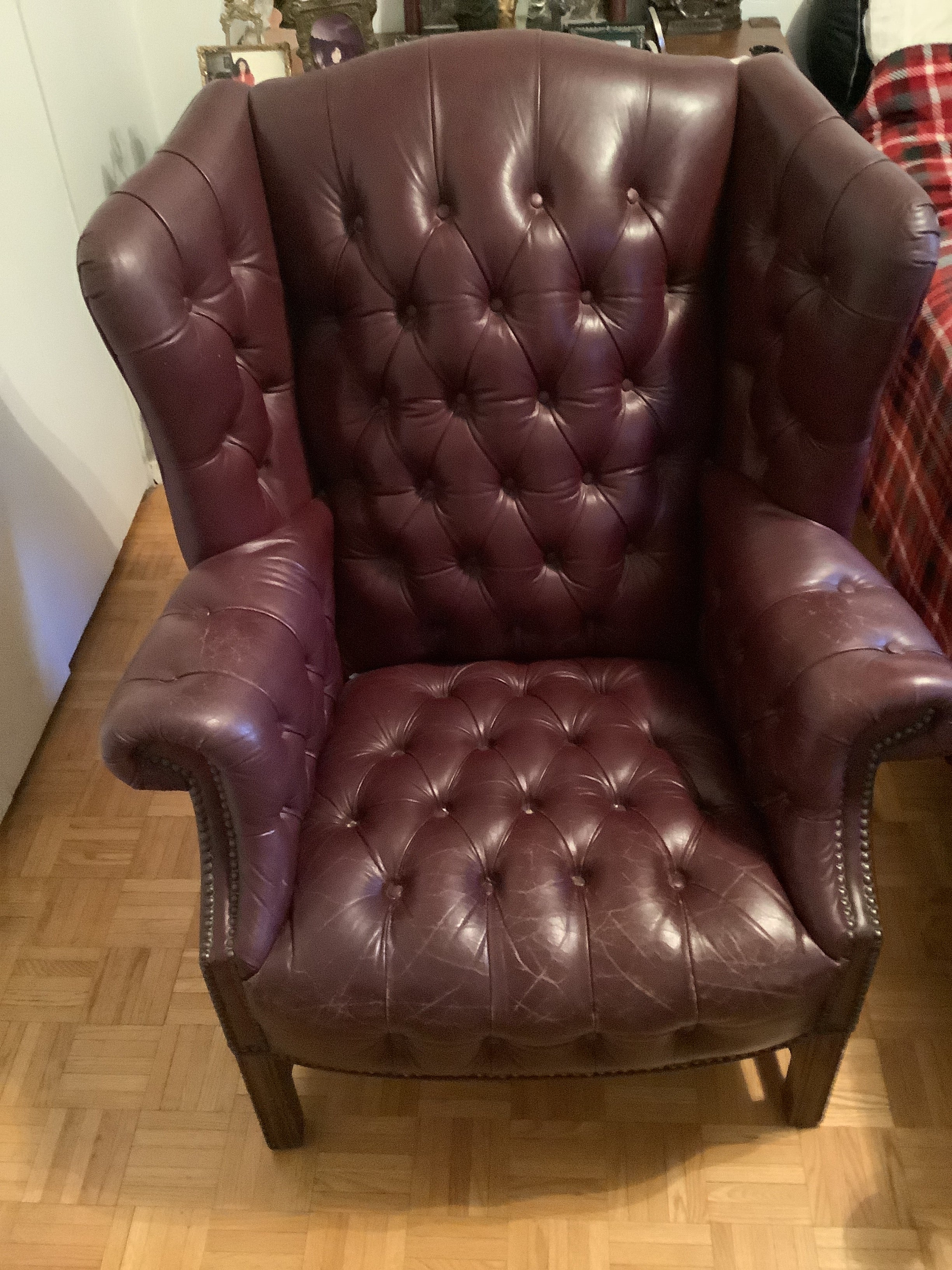 Vintage-classic wing back leather button tuft arm chair