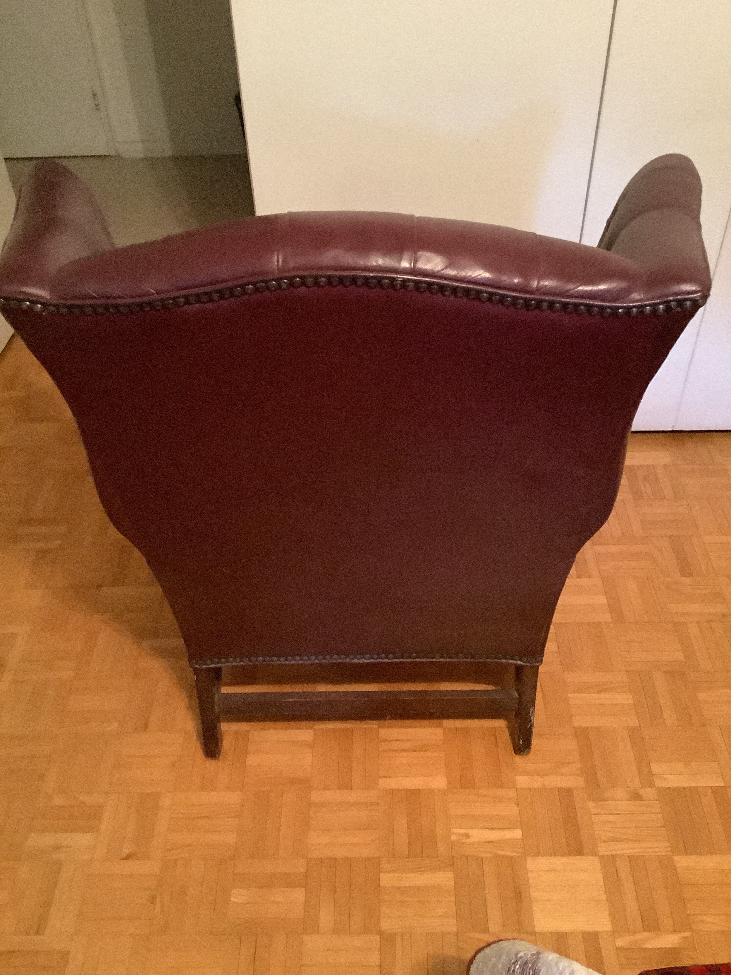 Vintage-classic wing back leather button tuft arm chair