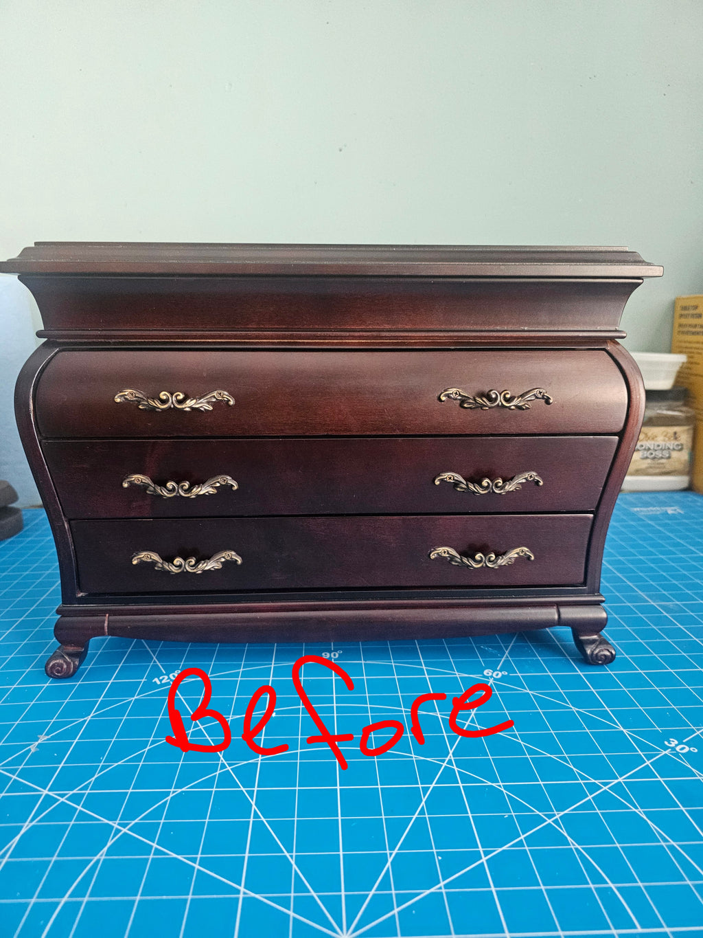 Primadonna Bombe Jewelry Chest
