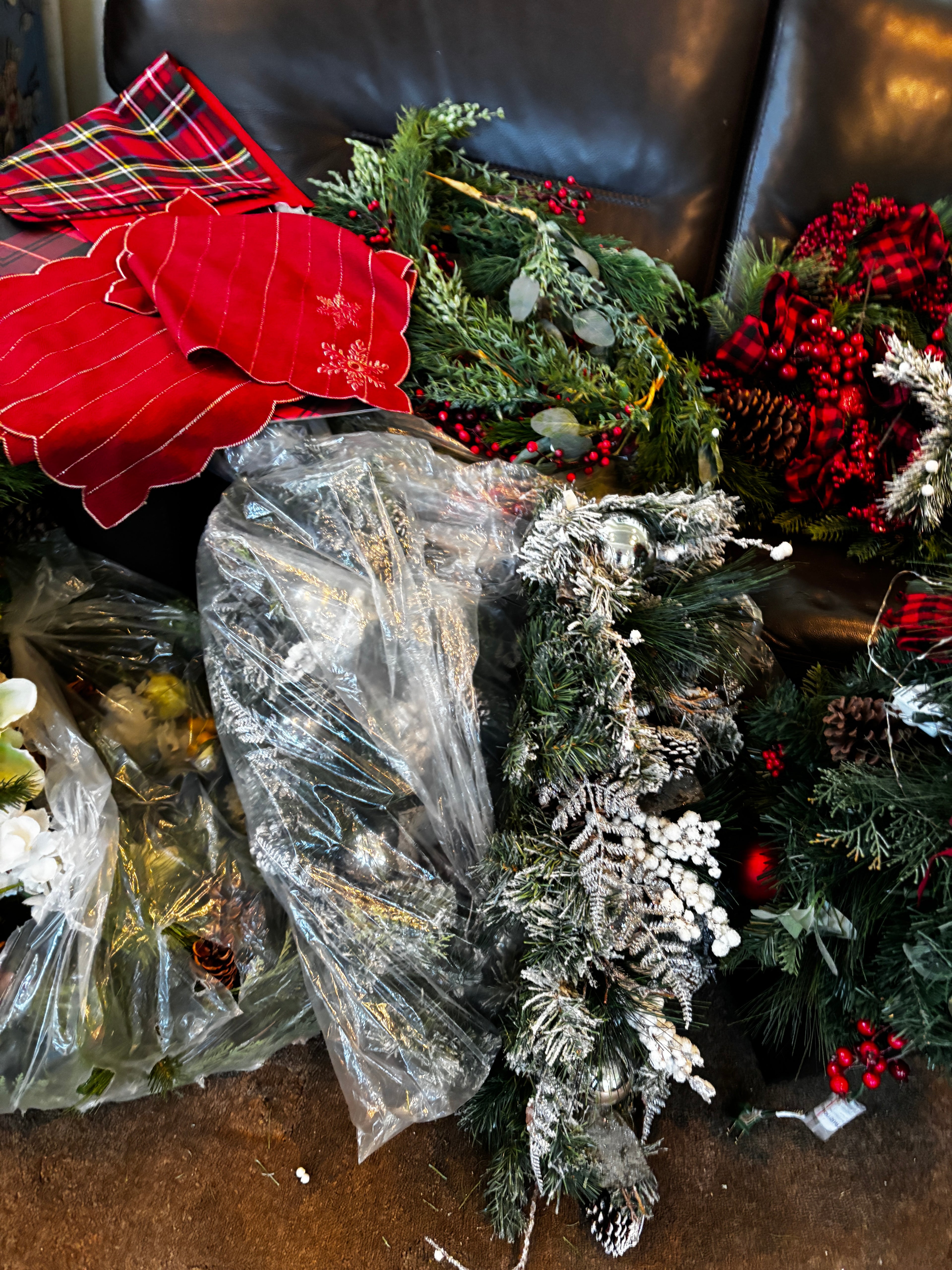 Ultimate Festive Holiday Décor Lot – Luxury Christmas Wreaths, Garland & Floral Arrangements