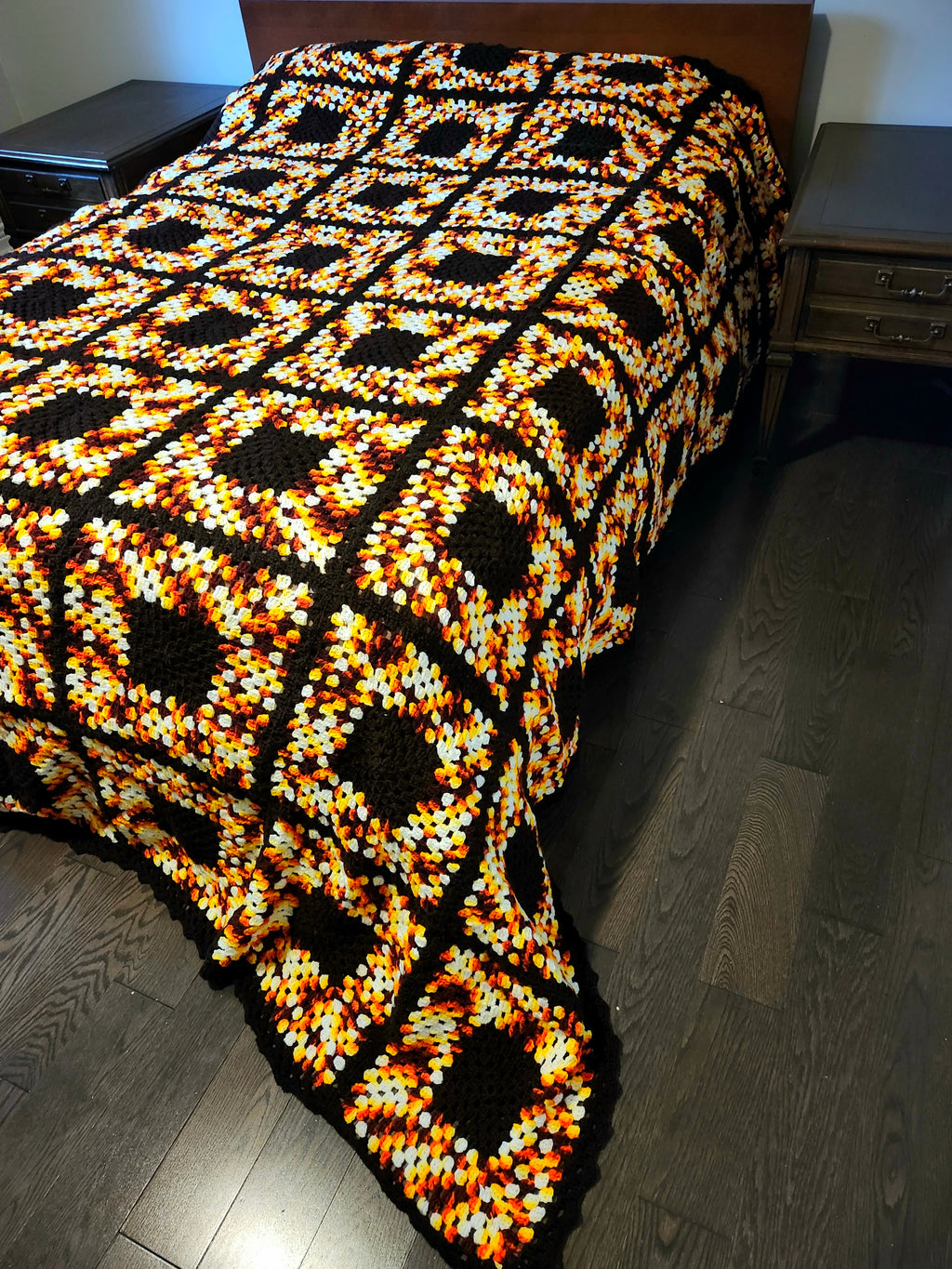 Mid-century modern hand knitted king size acrylic afghan blanket