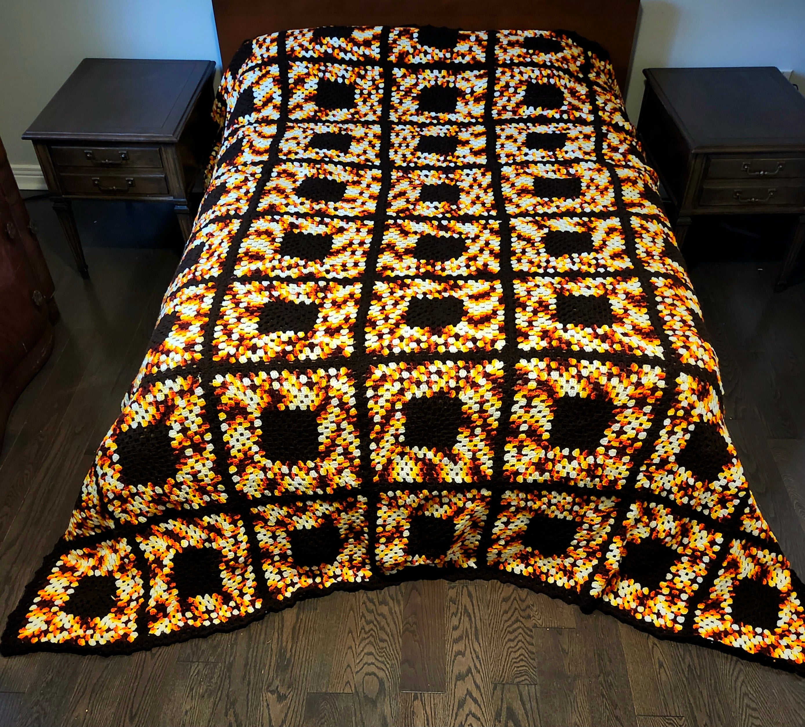Mid-century modern hand knitted king size acrylic afghan blanket
