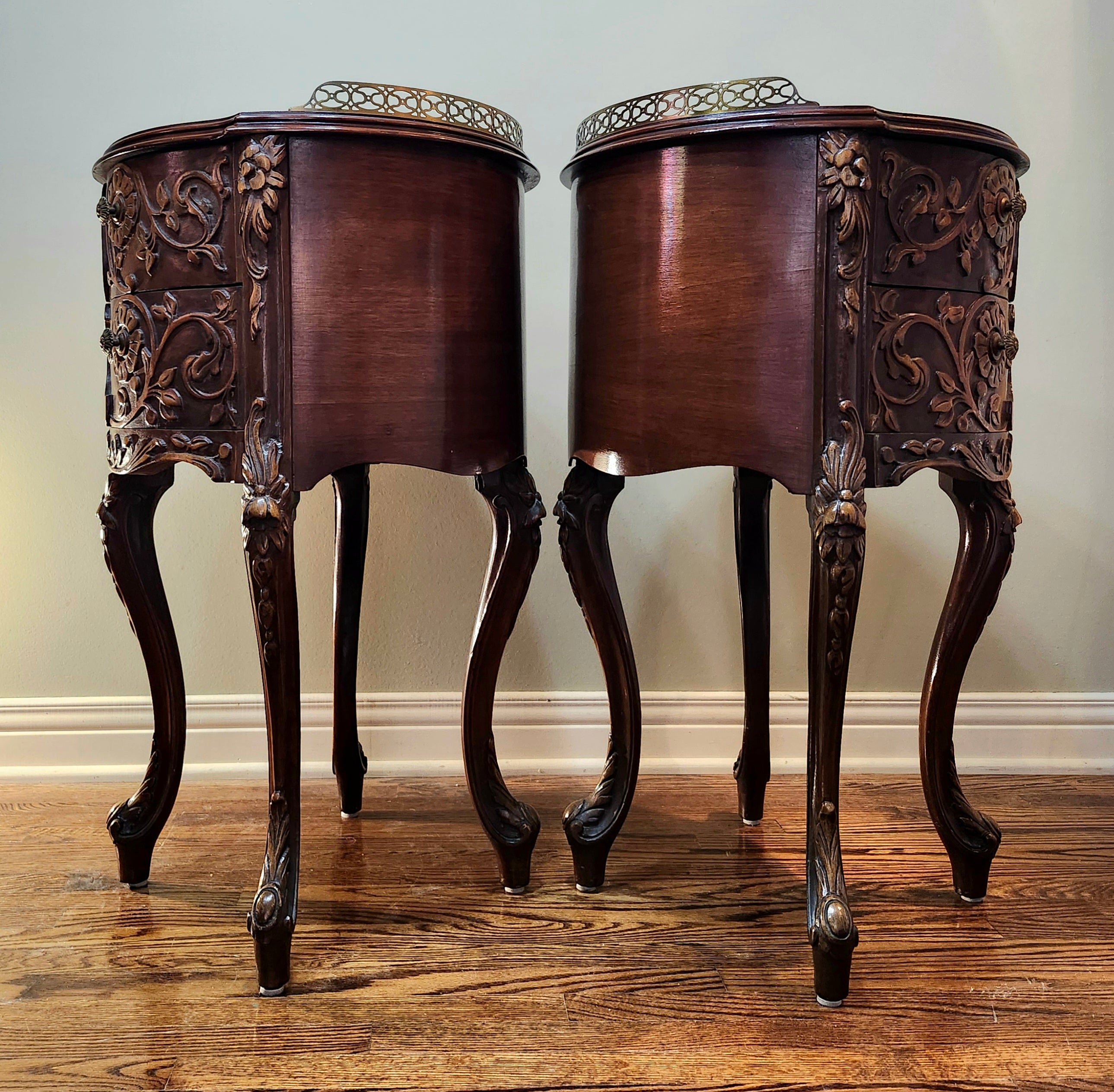 Antique Louis XIV French Provincial round drum nightstands