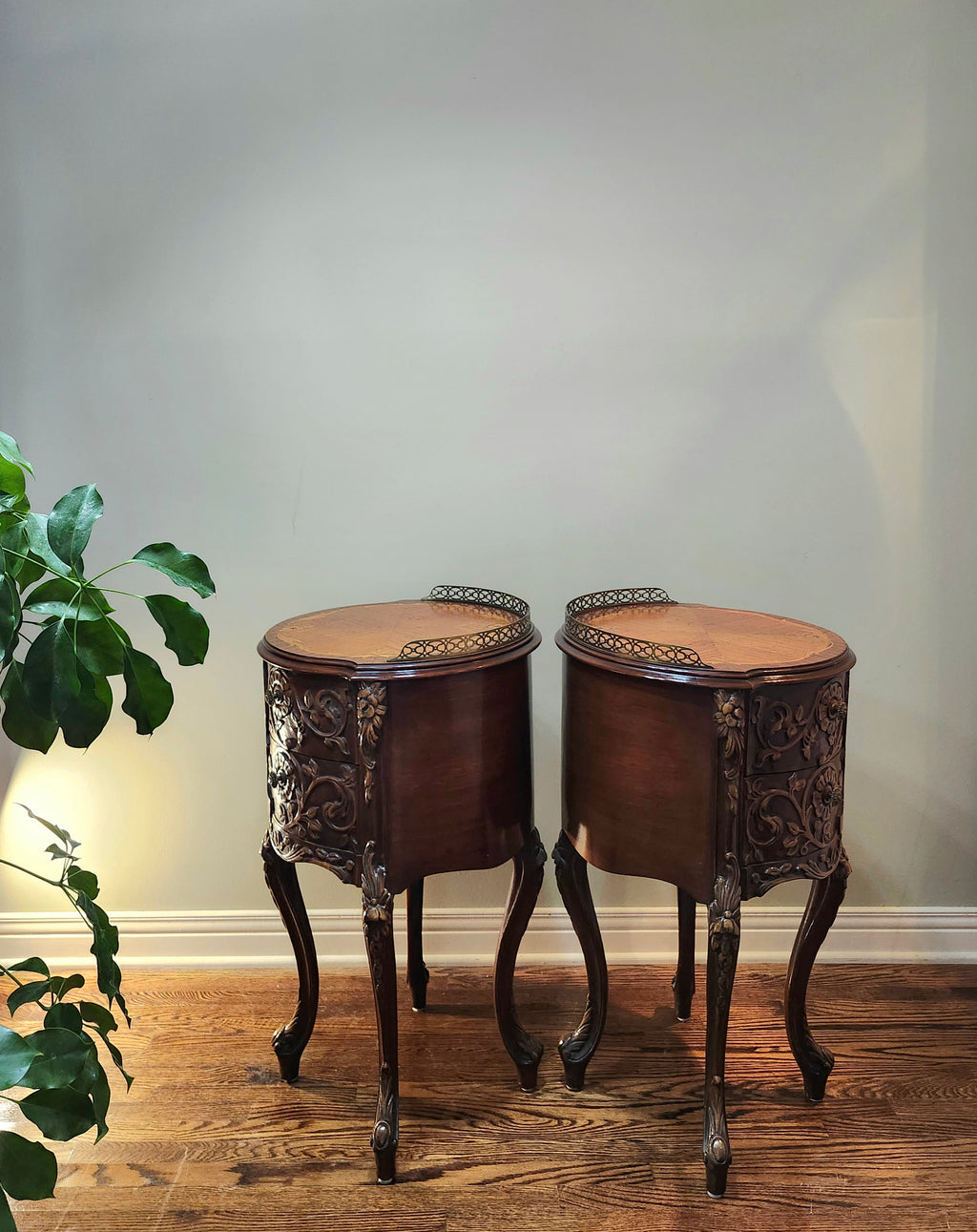 Antique Louis XIV French Provincial round drum nightstands