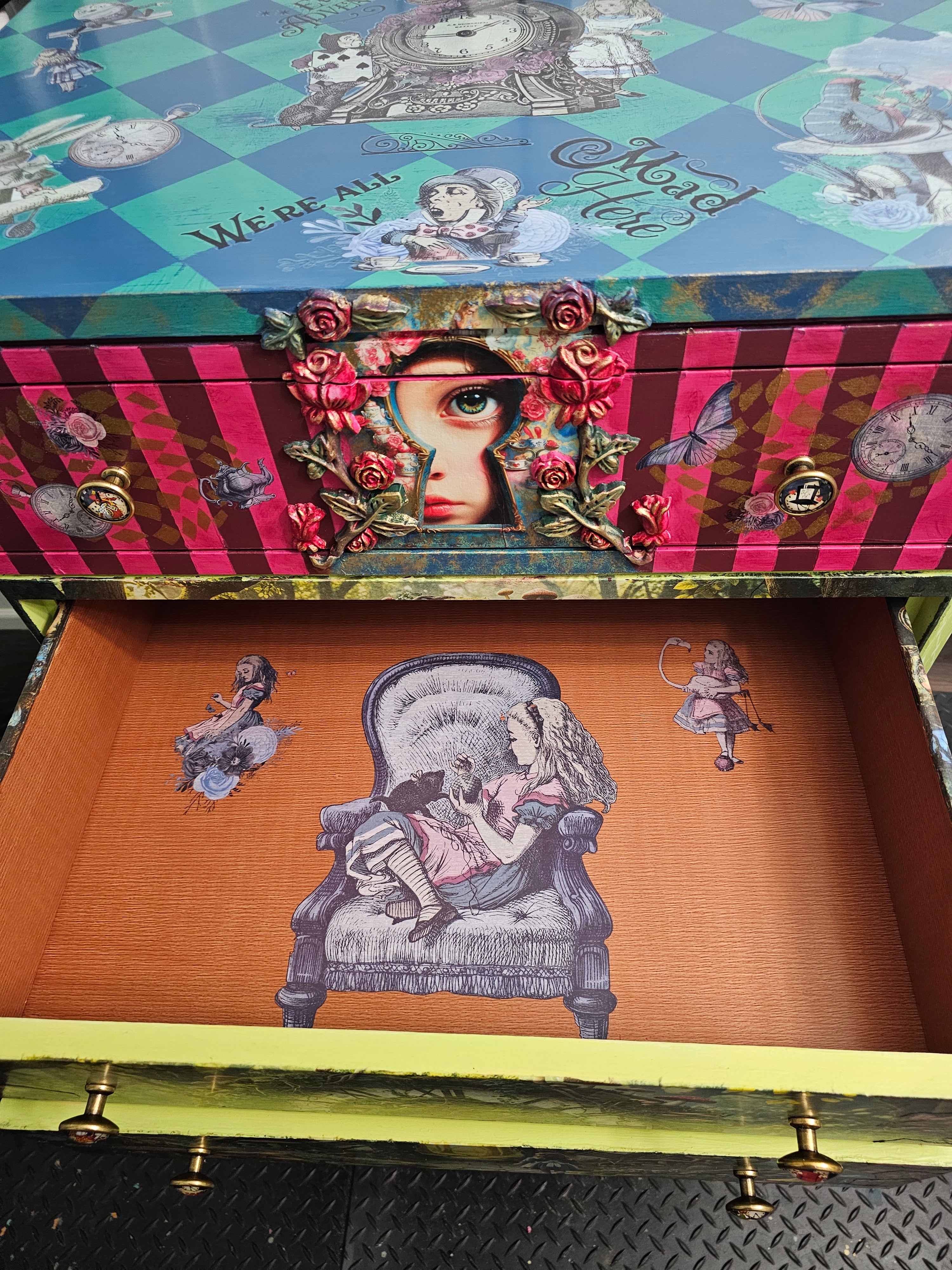 Alice In Wonderland - Small Dresser