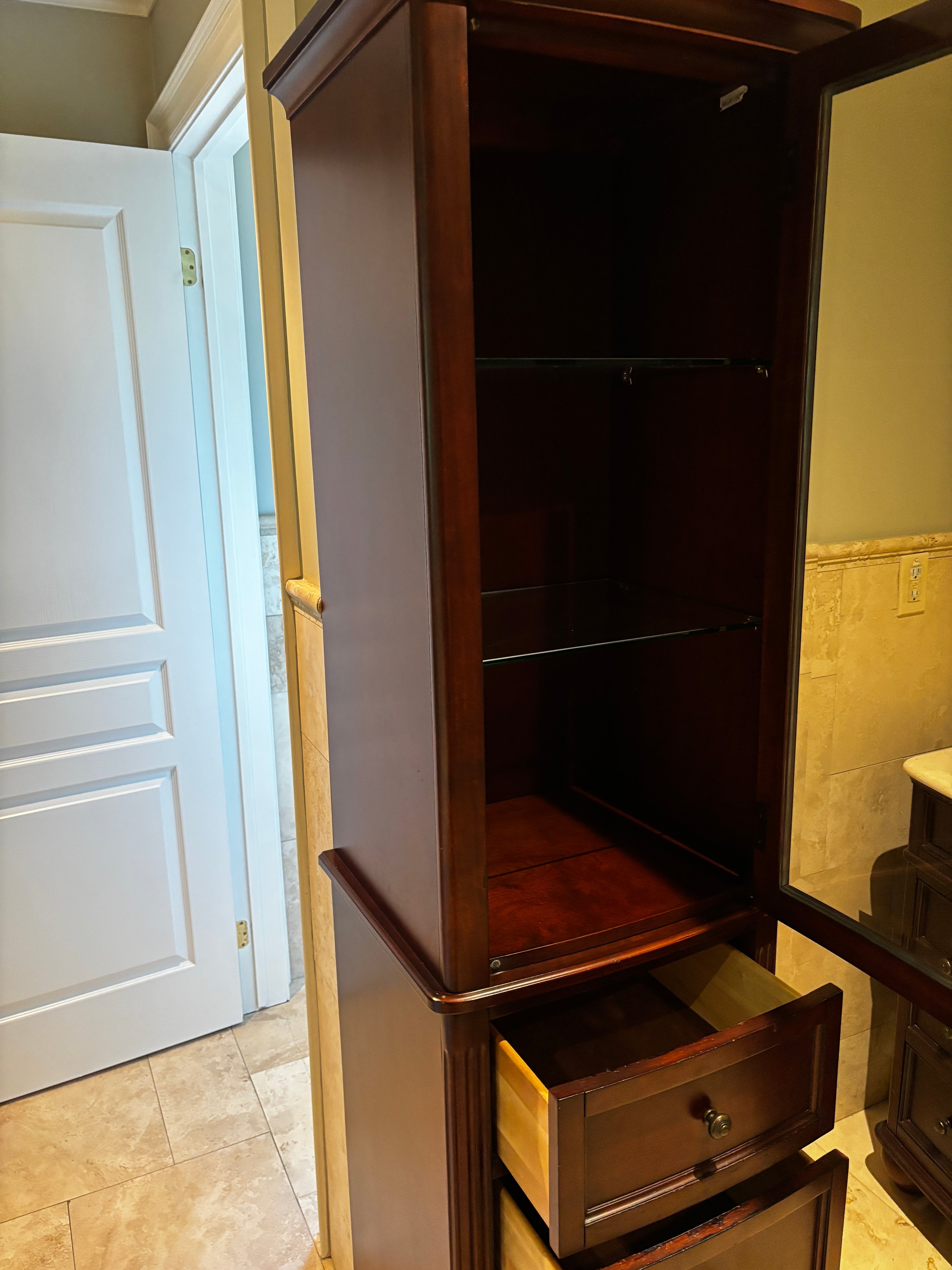 High-End Traditional Glass Front Display Cabinet / Bookcase