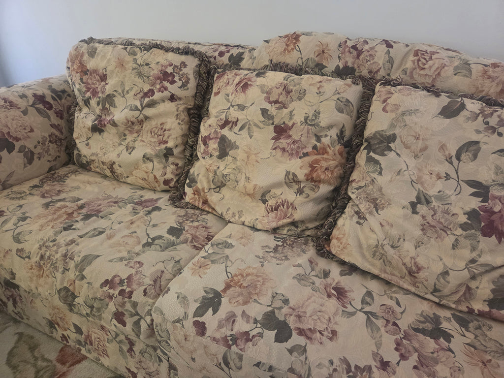 Stunning Vintage Grandmillennial Floral Tapestry Sofa Set (2-Piece)