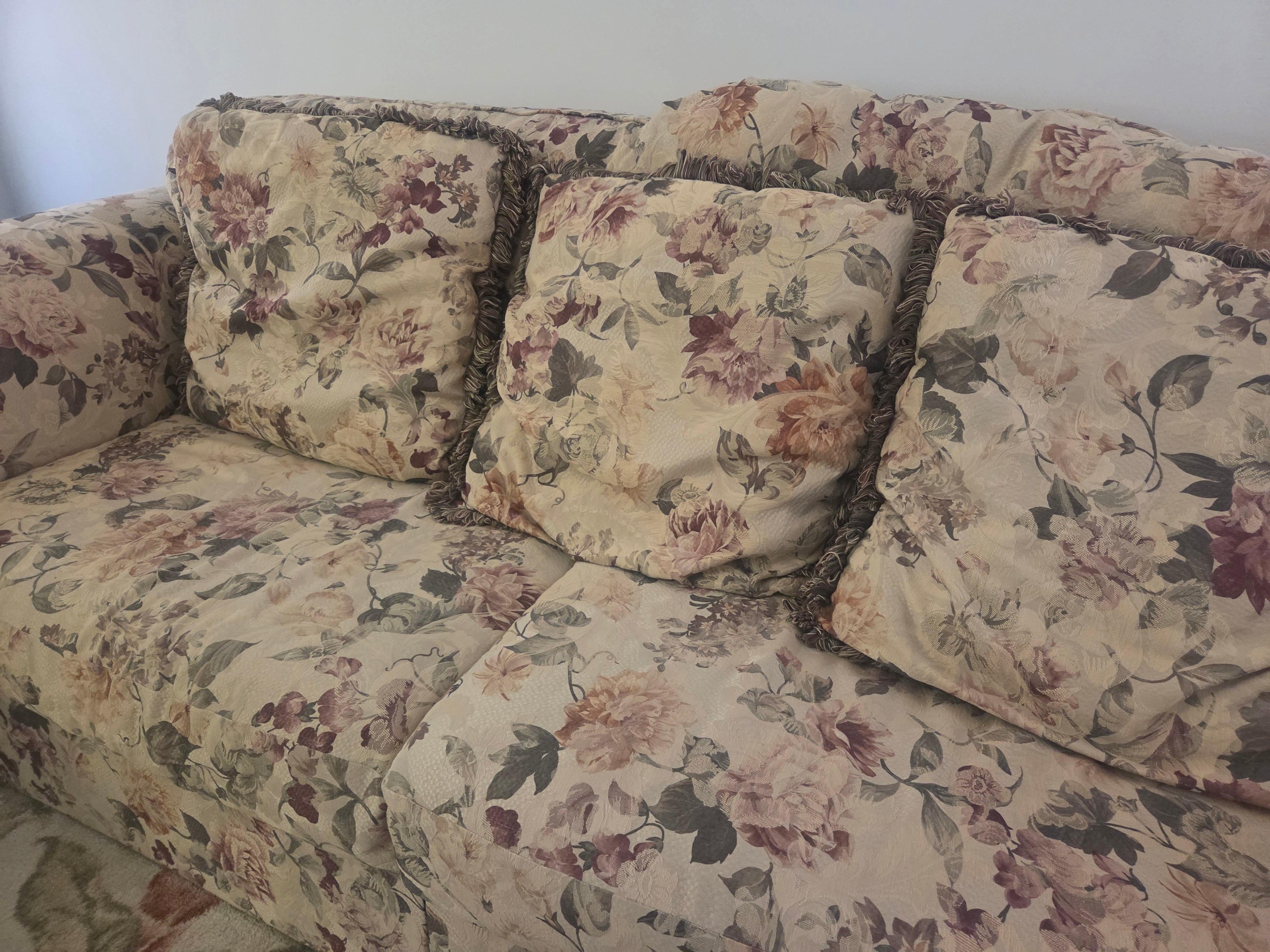 Stunning Vintage Grandmillennial Floral Tapestry Sofa Set (2-Piece)