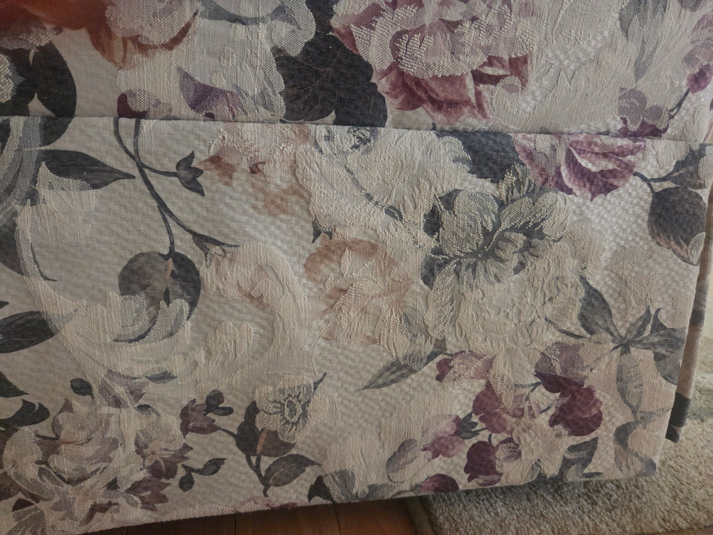 Stunning Vintage Grandmillennial Floral Tapestry Sofa Set (2-Piece)