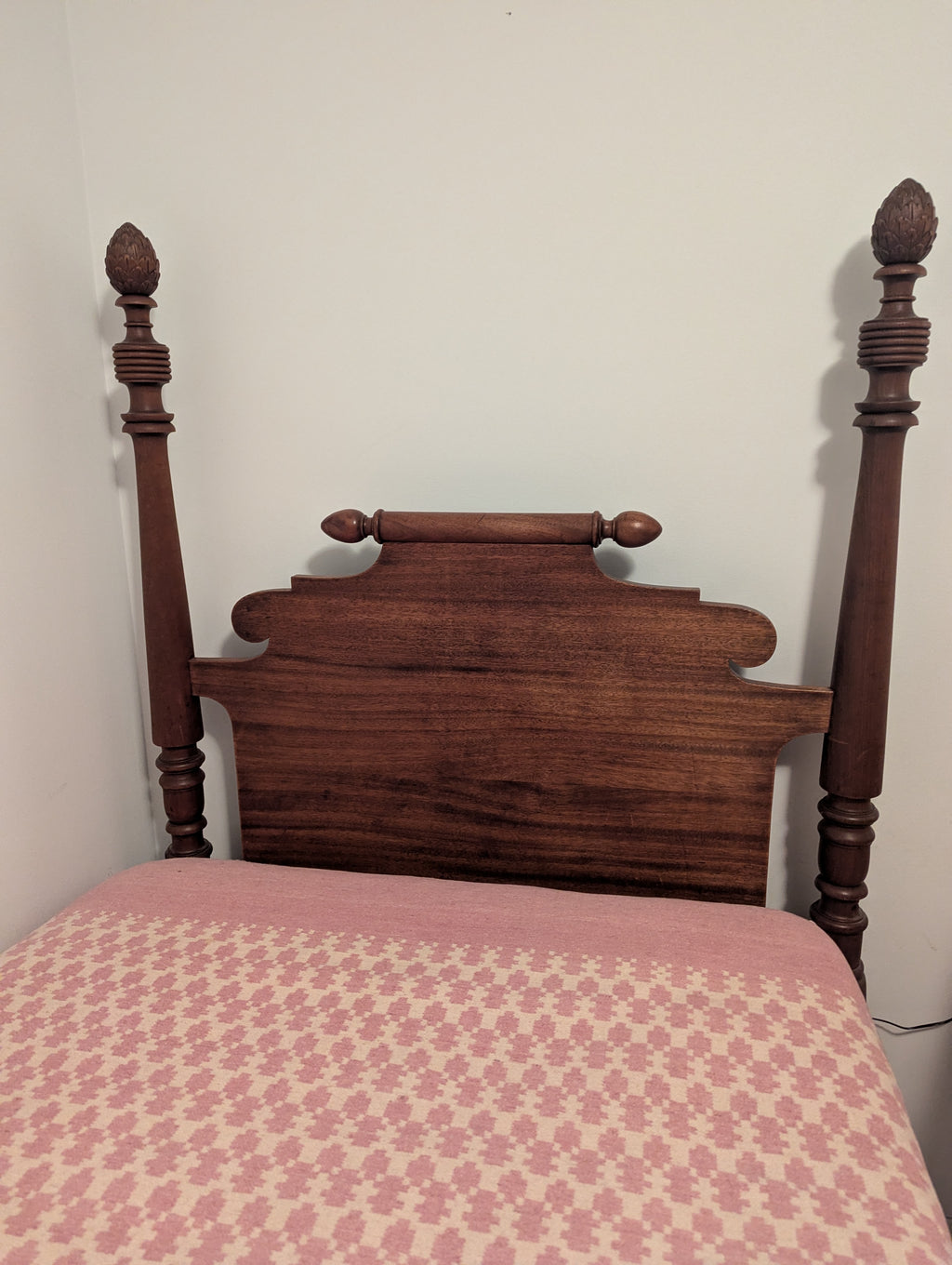 Single bed frame